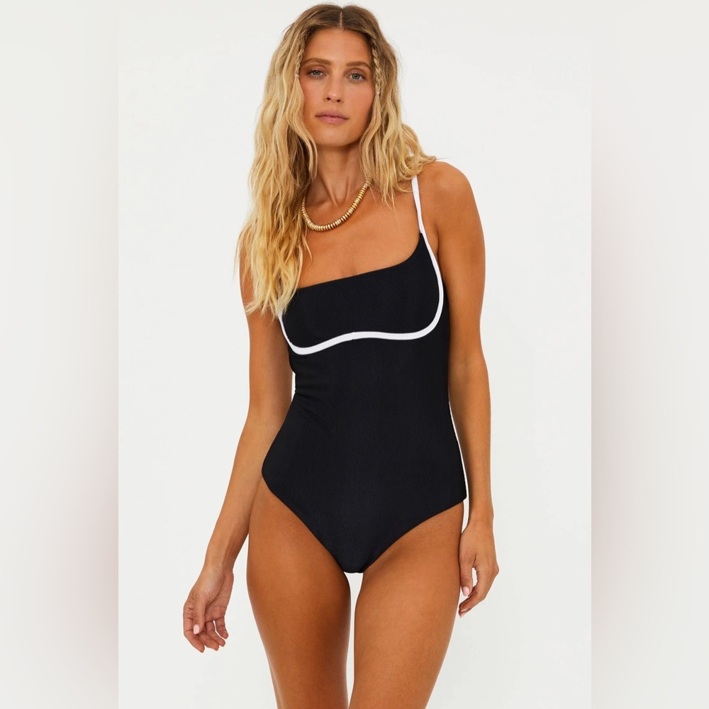 BEACH RIOT Faith One Piece
